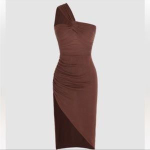 Asymmetric hem knit dress in Large. NWT